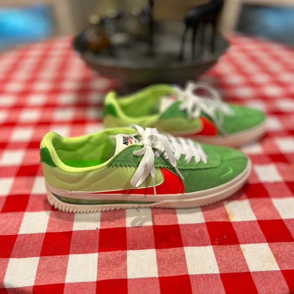 Men’s Nike BRSB Size 11 Limited Colorway Never worn - Picture 3 of 6